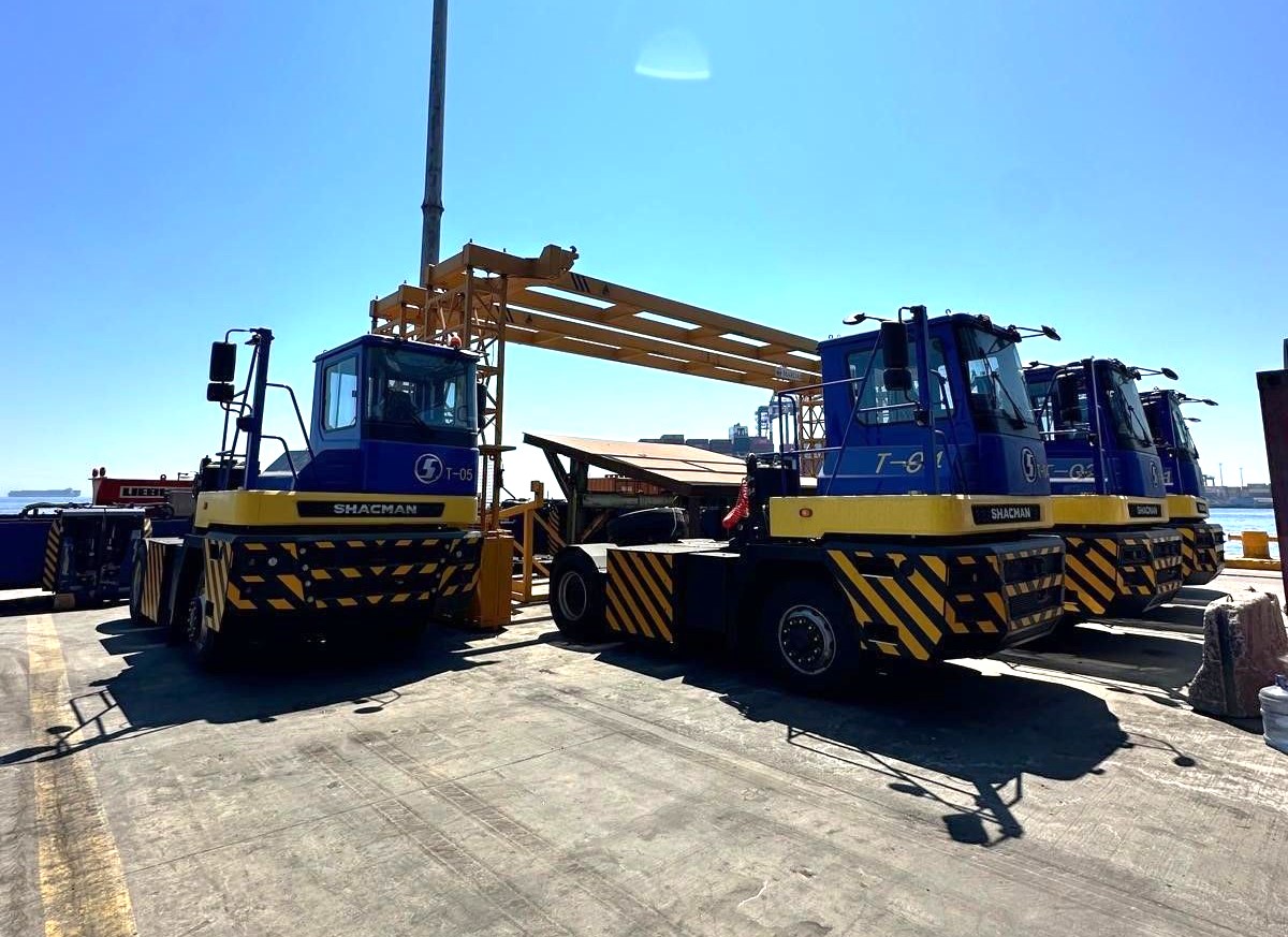 Mardaş Limanı'na 8 Adet Shacman Elektrikli Terminal Traktör Teslim Edildi