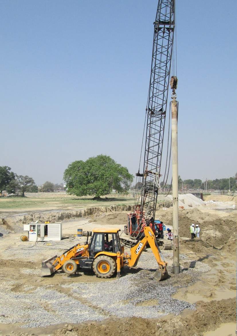 STA Vibroflot brochure — VibroSTA suspended from crawler crane